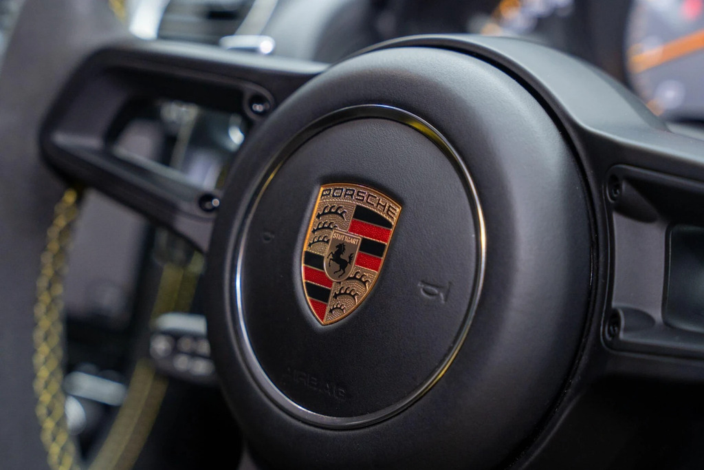 Porsche 718 Cayman 4L Gt4 Black #34