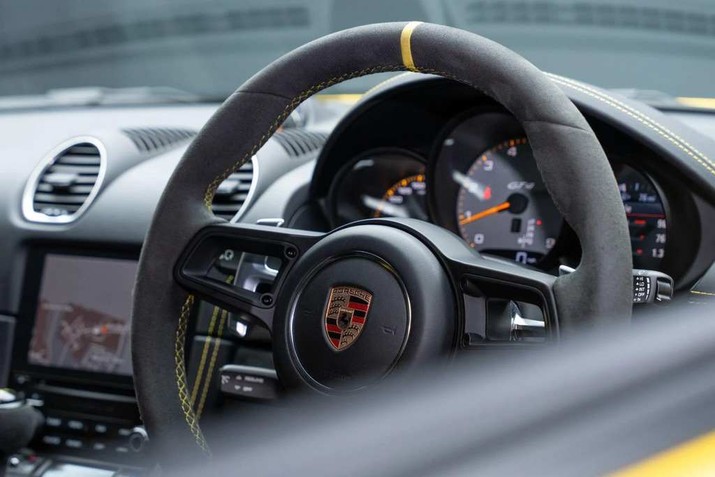 Porsche 718 Cayman 4L Gt4 Black #42