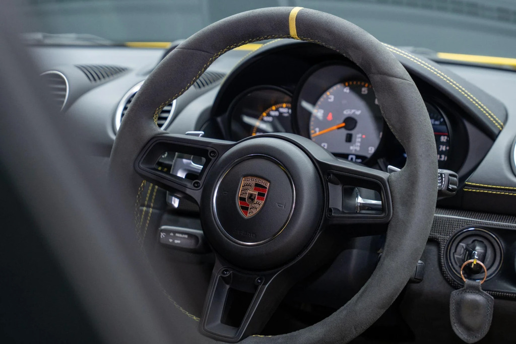 Porsche 718 Cayman 4L Gt4 Black #39