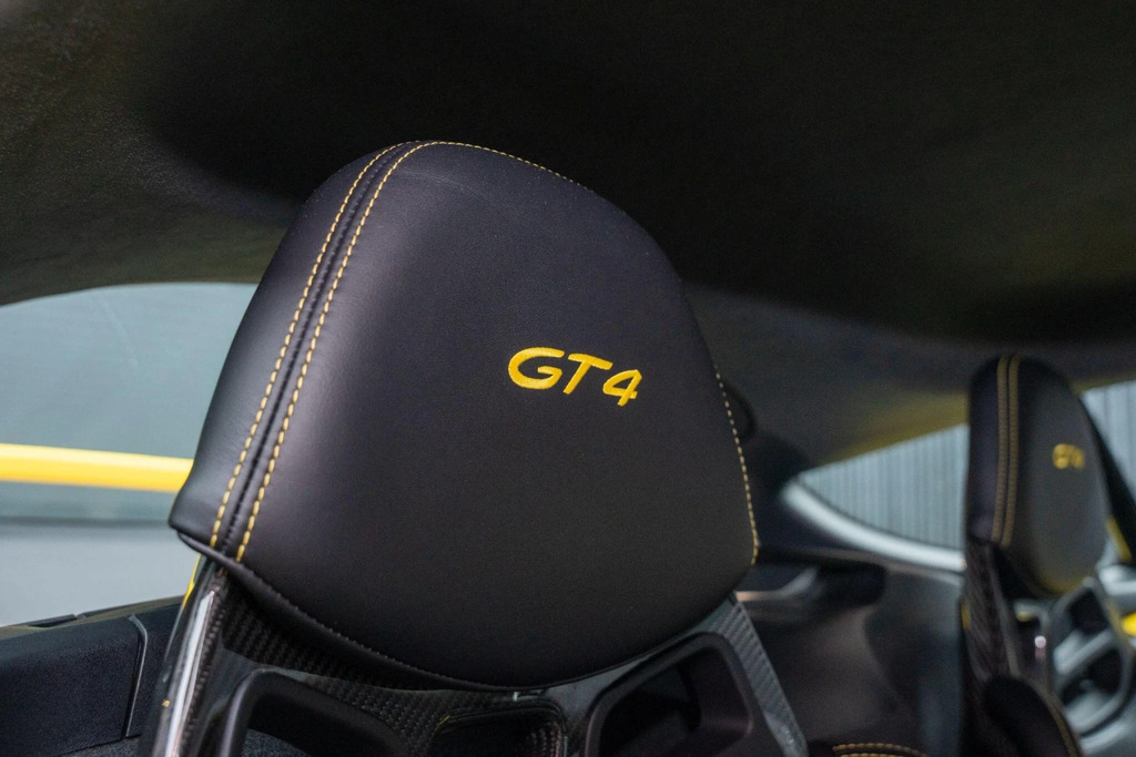 Porsche 718 Cayman 4L Gt4 Black #14