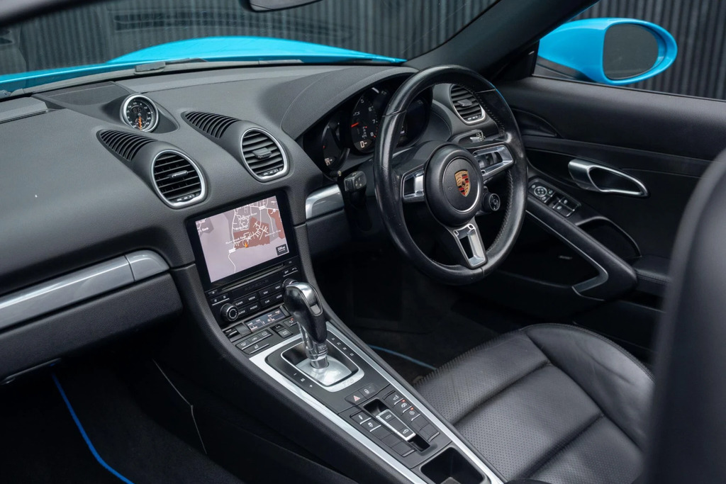 Porsche 718 Boxster 718 Roadster S Black #32