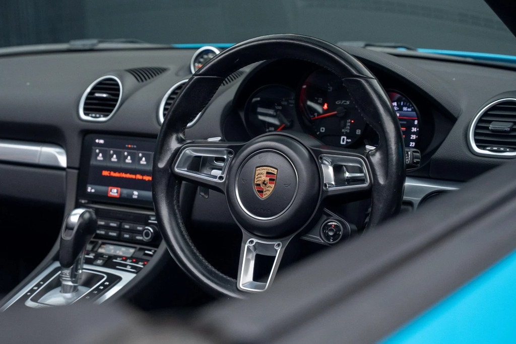Porsche 718 Boxster 718 Roadster S Black #28