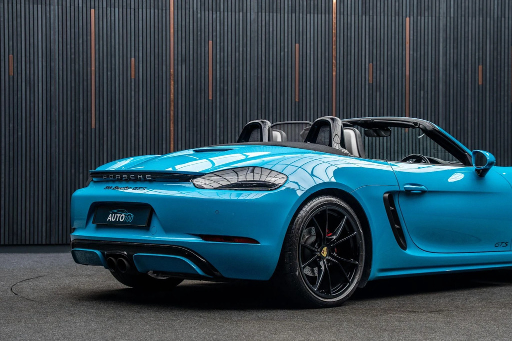 Porsche 718 Boxster 718 Roadster S Black #23
