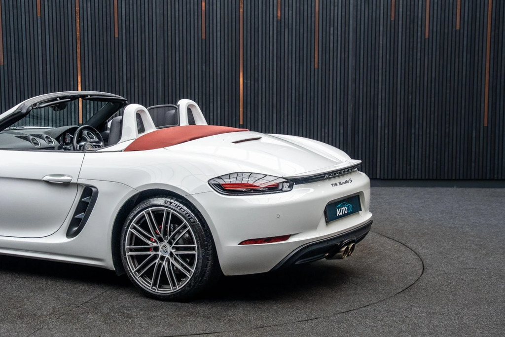Porsche 718 Boxster 2.0T Style Edition Convertible Black #21