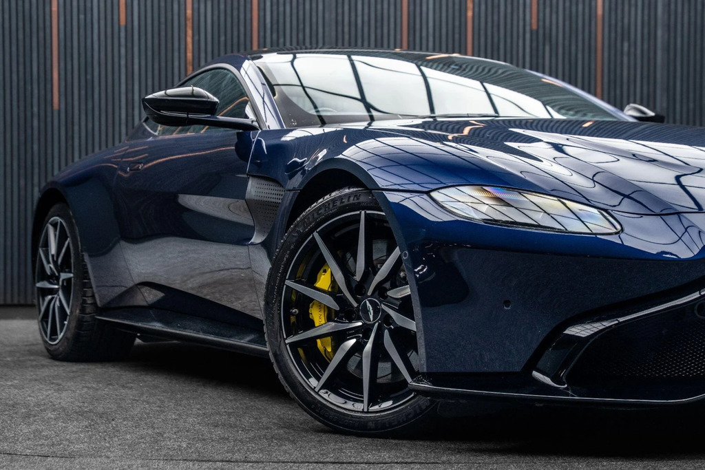 Aston Martin Vantage Vantage V8 Silver #7