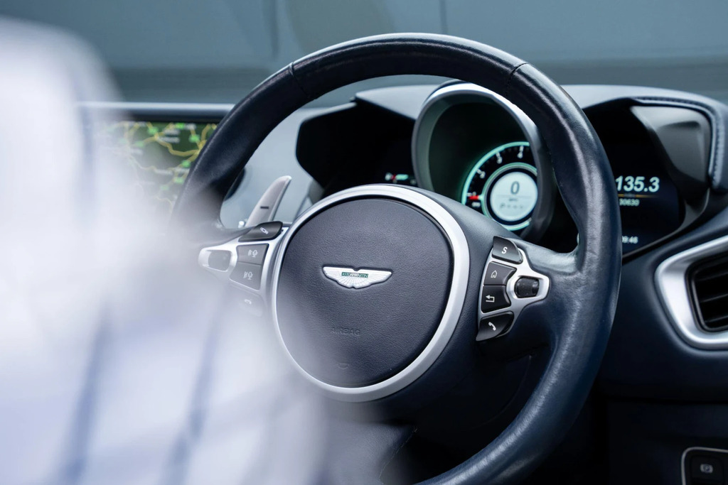 Aston Martin Vantage Vantage V8 Grey #37