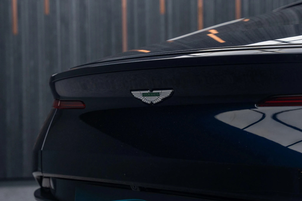 Aston Martin DB11 Db11 V12 Silver #25