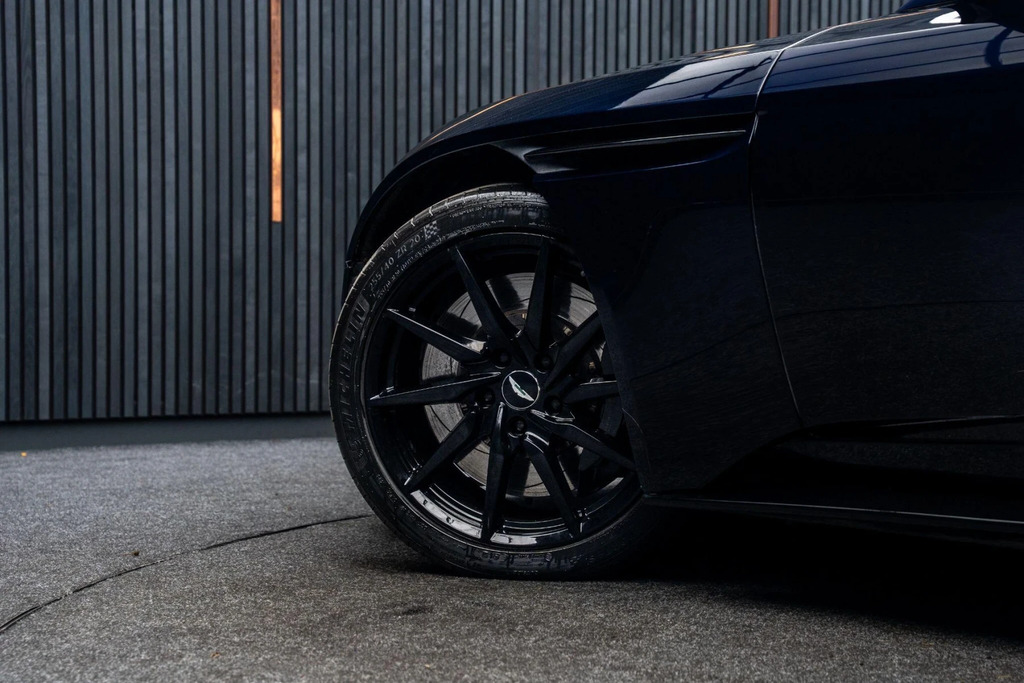 Aston Martin DB11 Db11 V12 Silver #15