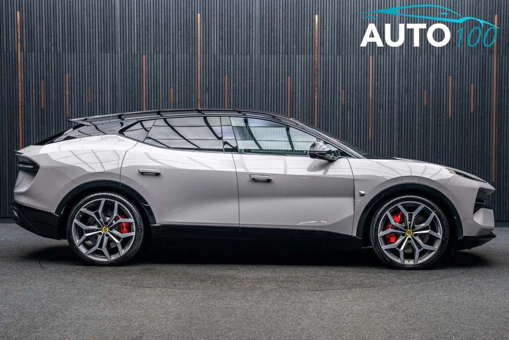 Lotus Eletre 112Kwh 4Wd Dual Motor Green #11