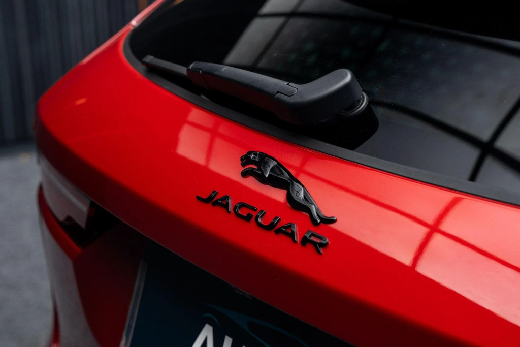 Jaguar F-Pace P550 Svr Black #23