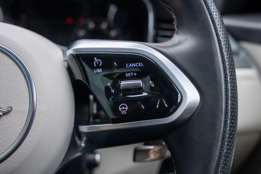 Jaguar F-Pace P550 Svr Black #35
