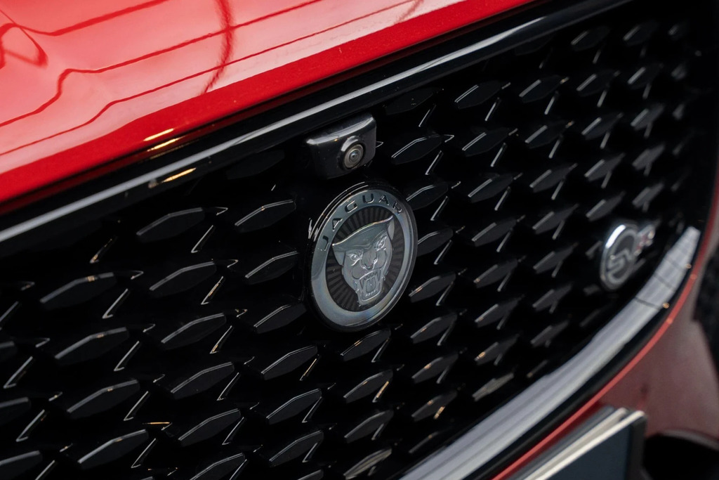 Jaguar F-Pace P550 Svr Black #27