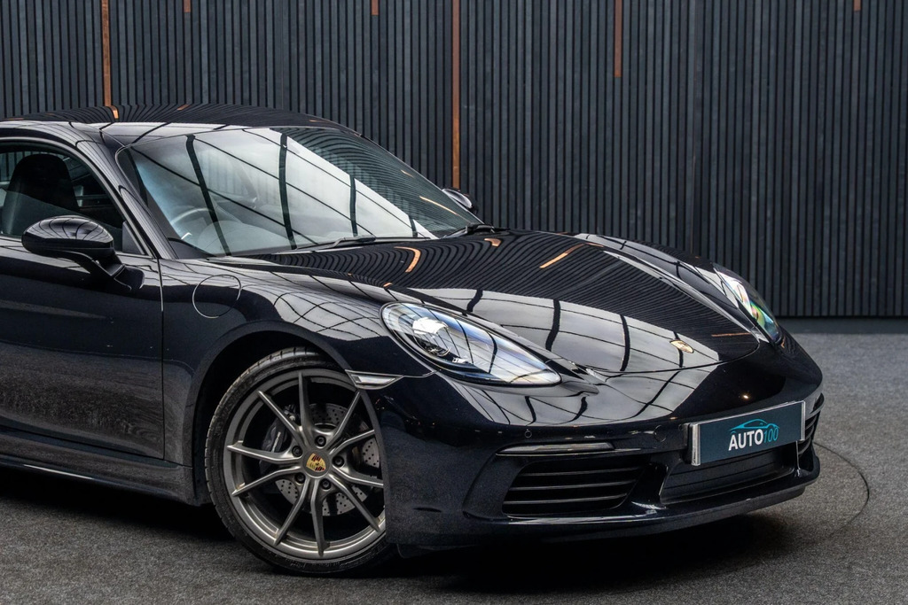 Porsche 718 Cayman 718 Cayman Black #9