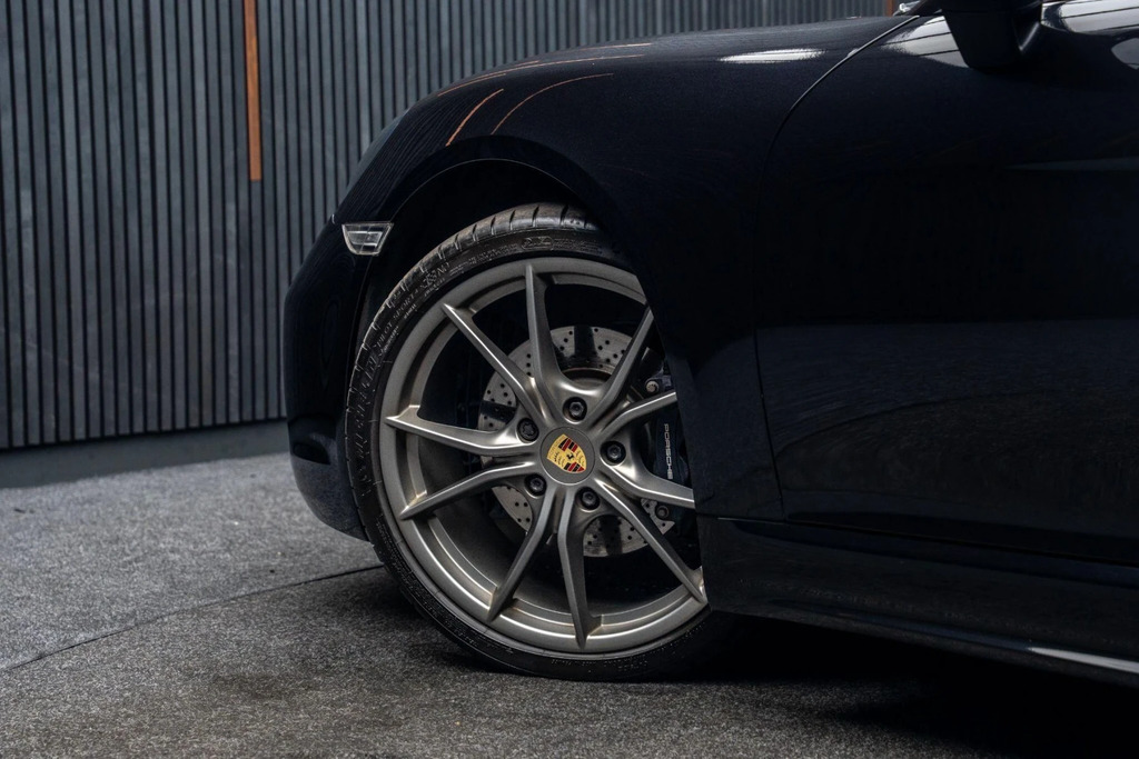 Porsche 718 Cayman 718 Cayman Black #15