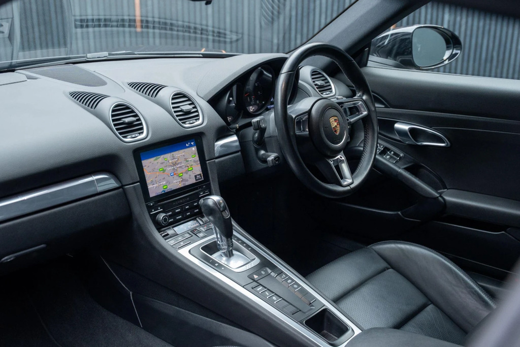 Porsche 718 Cayman 718 Cayman Black #30