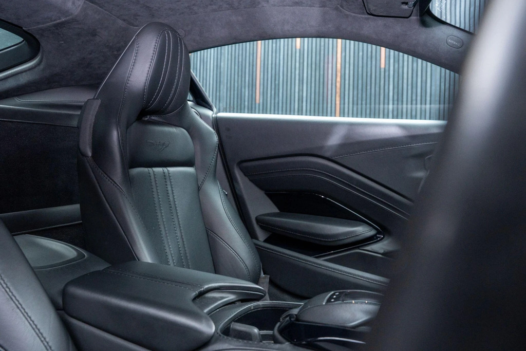 Aston Martin Vantage Zf 8 Speed 3,982 cc Black #31