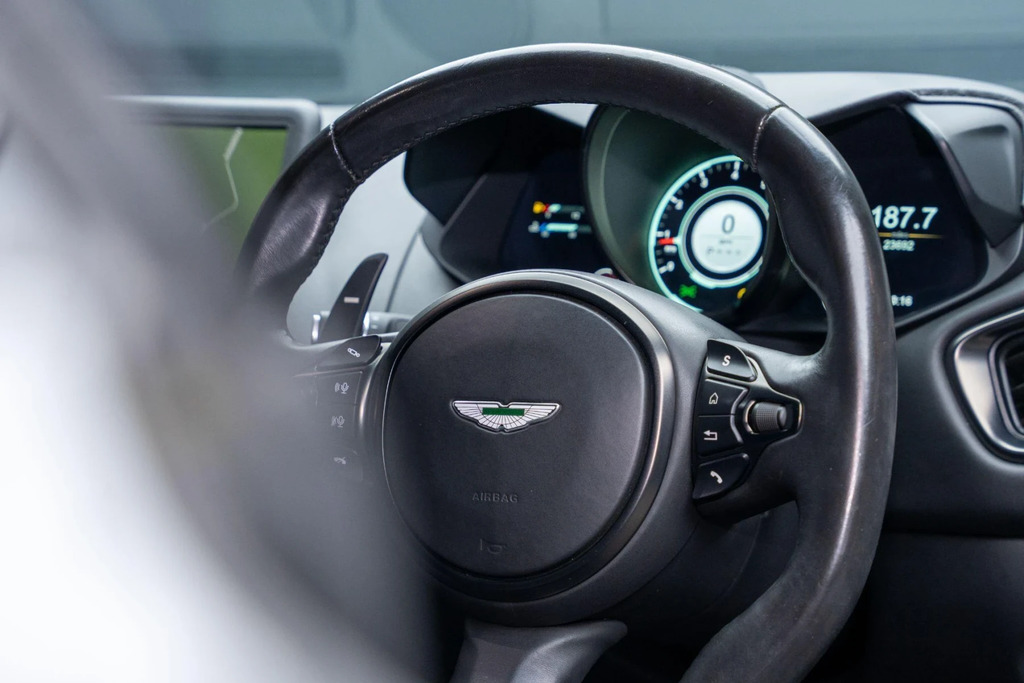 Aston Martin Vantage Zf 8 Speed 3,982 cc Black #34