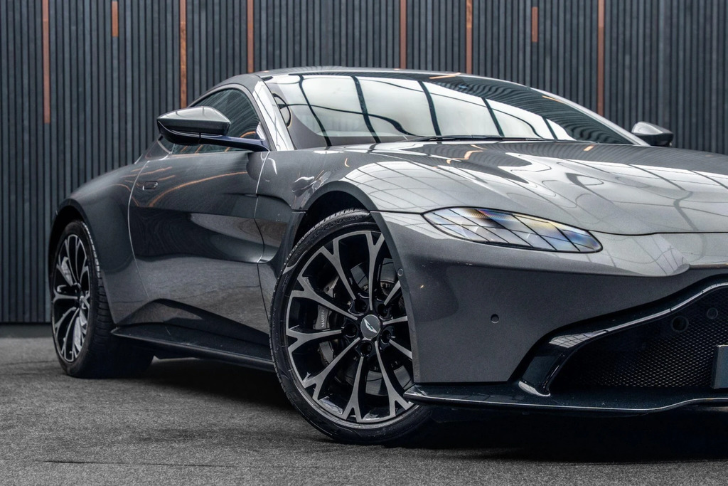 Aston Martin Vantage Zf 8 Speed 3,982 cc Black #7