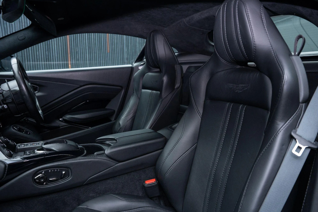 Aston Martin Vantage Zf 8 Speed 3,982 cc Black #35