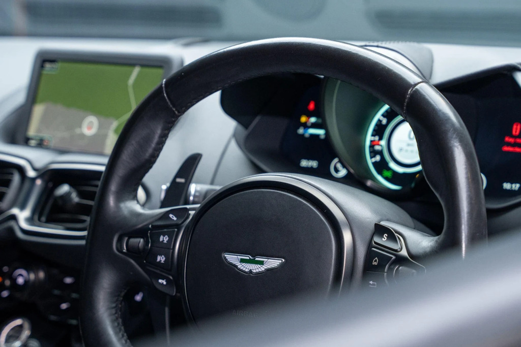 Aston Martin Vantage Zf 8 Speed 3,982 cc Black #36