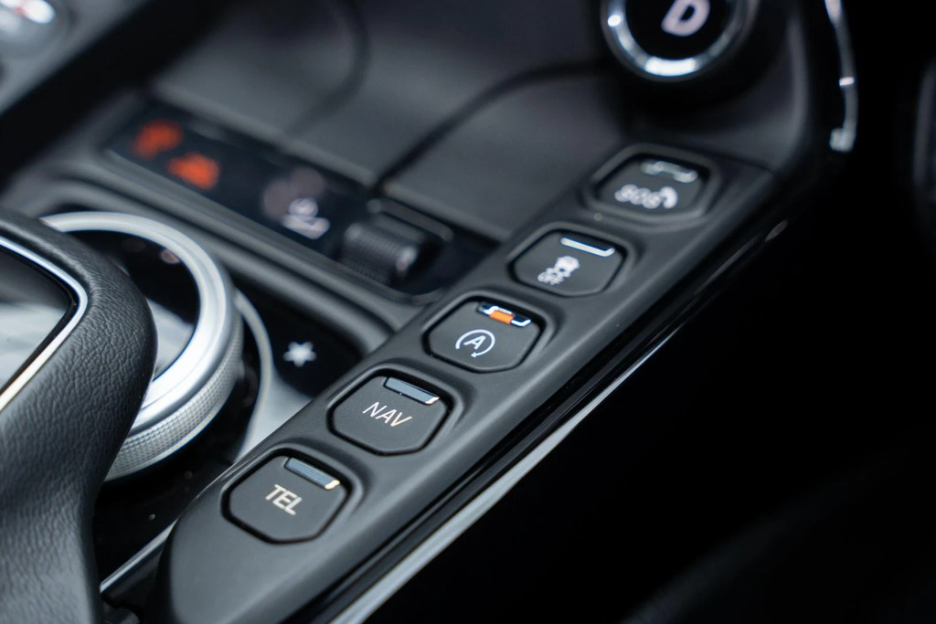 Aston Martin Vantage Zf 8 Speed 3,982 cc Black #18