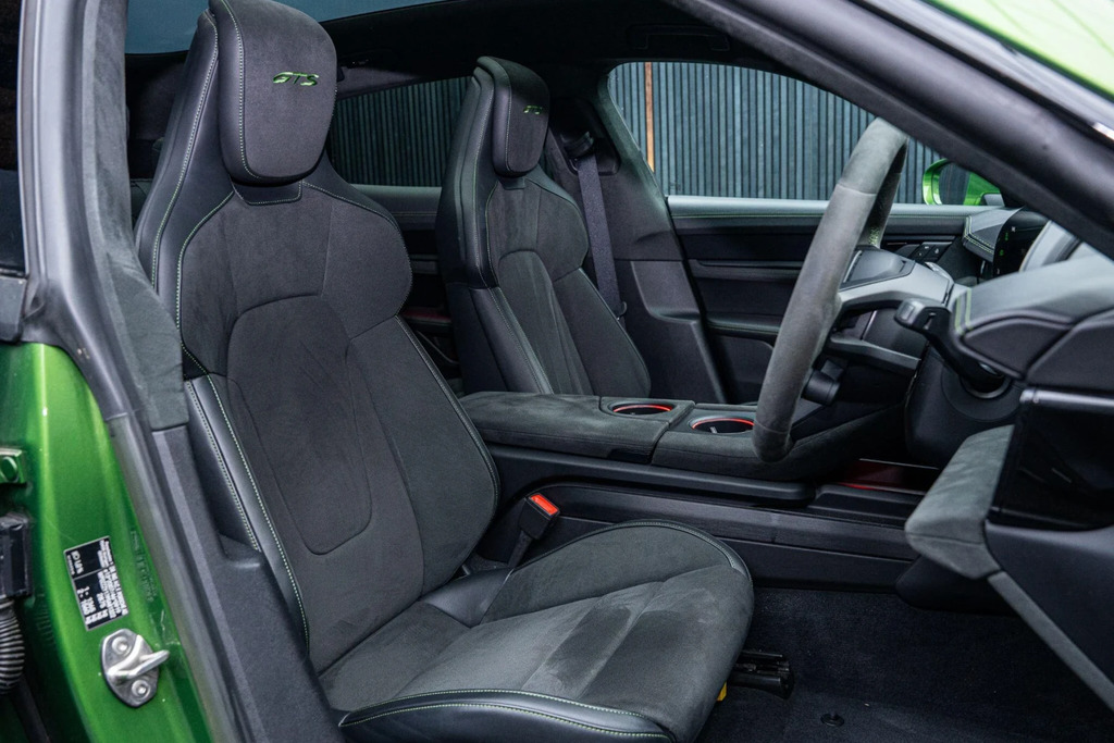 Porsche Taycan Performance Plus 93.4Kwh Gts Sport Turismo 4W Green #2