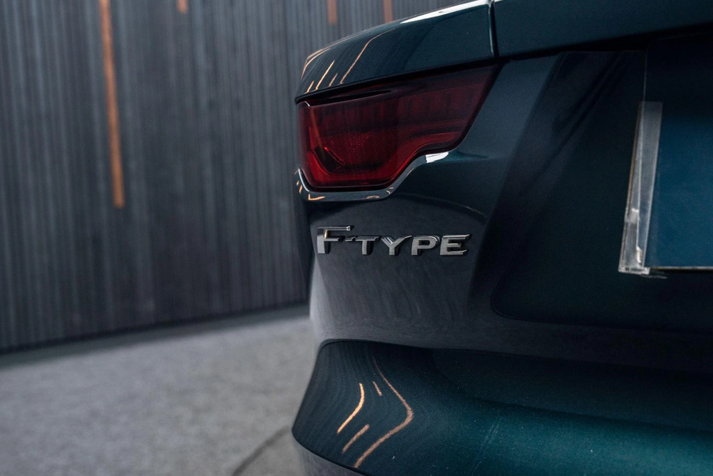 Jaguar F-Type 5.0 P575 Supercharged V8 R Awd Black #25