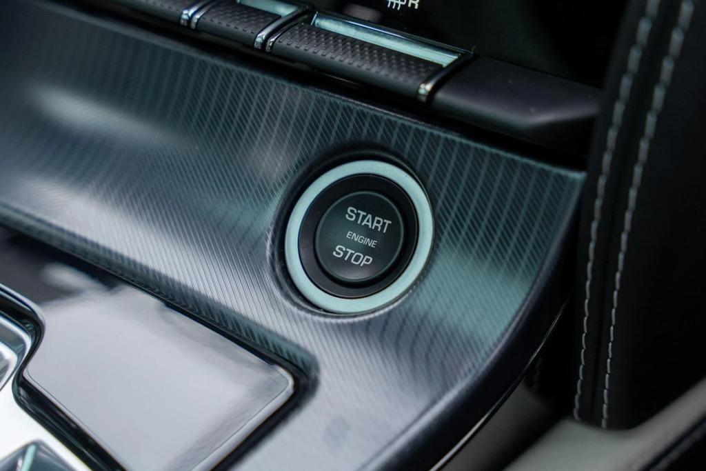 Jaguar F-Type 5.0 P575 Supercharged V8 R Awd Black #24