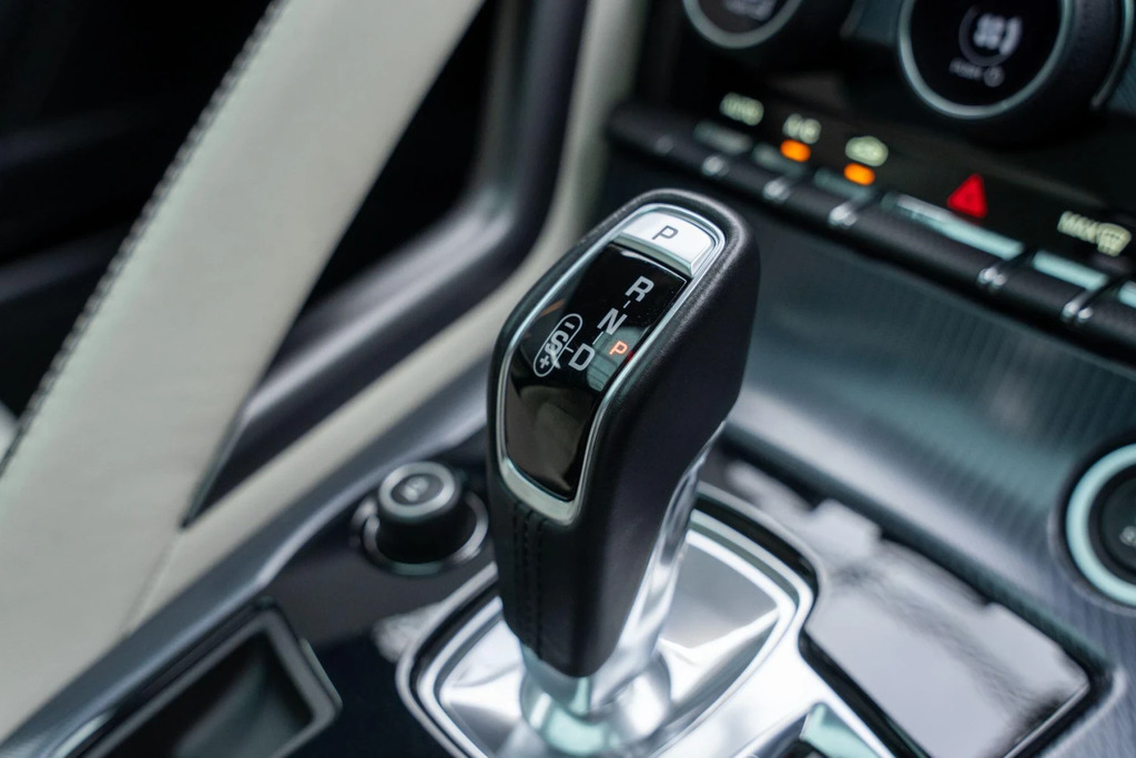 Jaguar F-Type 5.0 P575 Supercharged V8 R Awd Black #36
