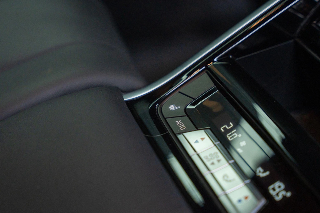 BMW 8 Series Gran Coupe 3L M Sport Orange #28