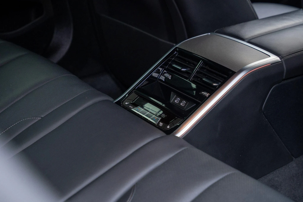 BMW 8 Series Gran Coupe 3L M Sport Orange #17