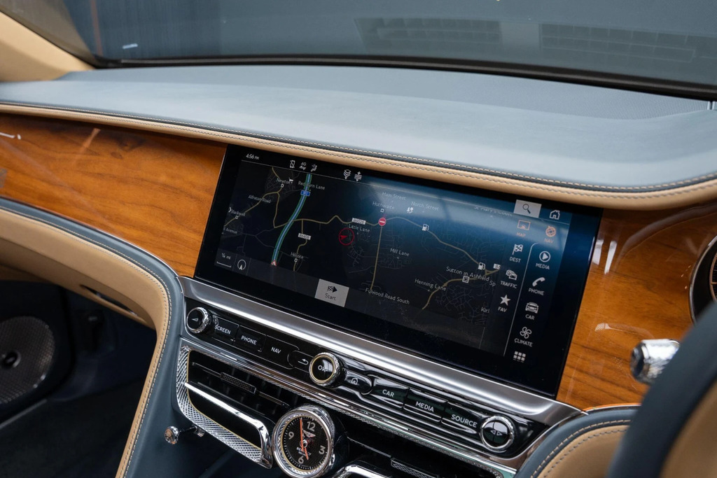 Bentley Flying Spur  Silver #32