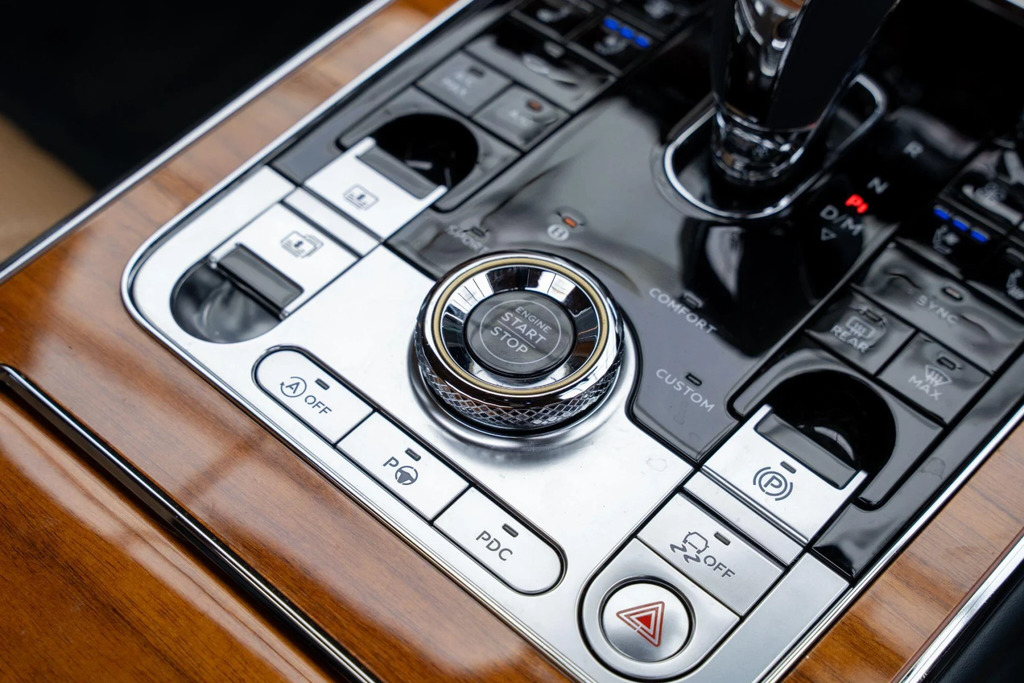 Bentley Flying Spur  Silver #39