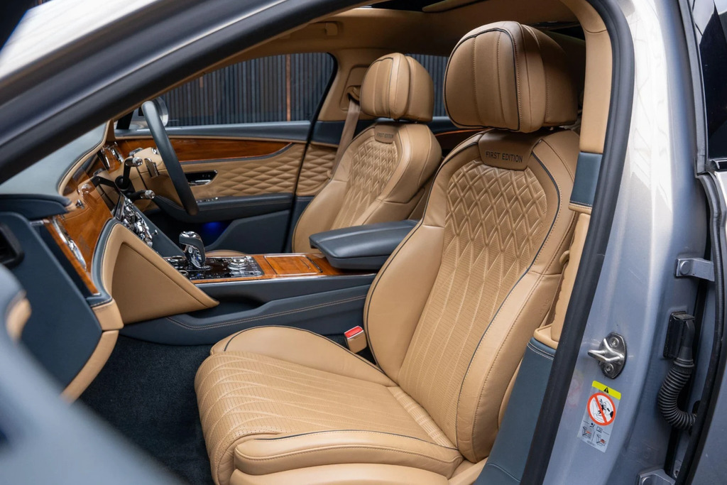 Bentley Flying Spur  Silver #52