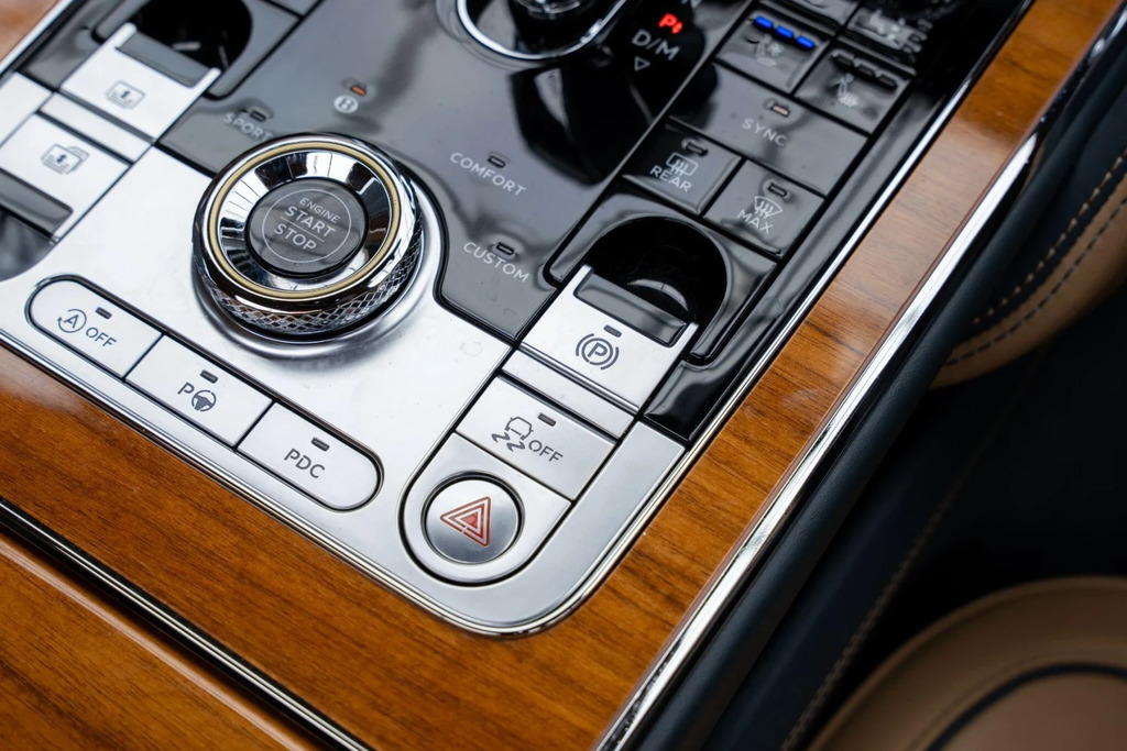 Bentley Flying Spur  Silver #36