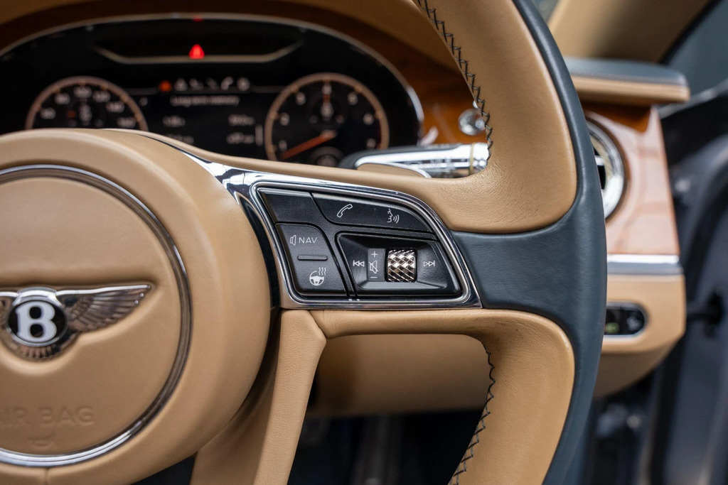 Bentley Flying Spur  Silver #30