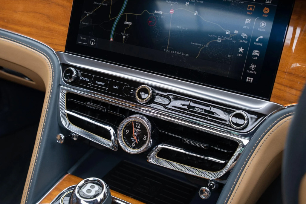 Bentley Flying Spur  Silver #33