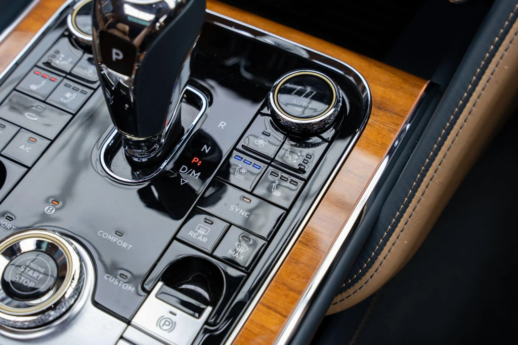Bentley Flying Spur  Silver #35