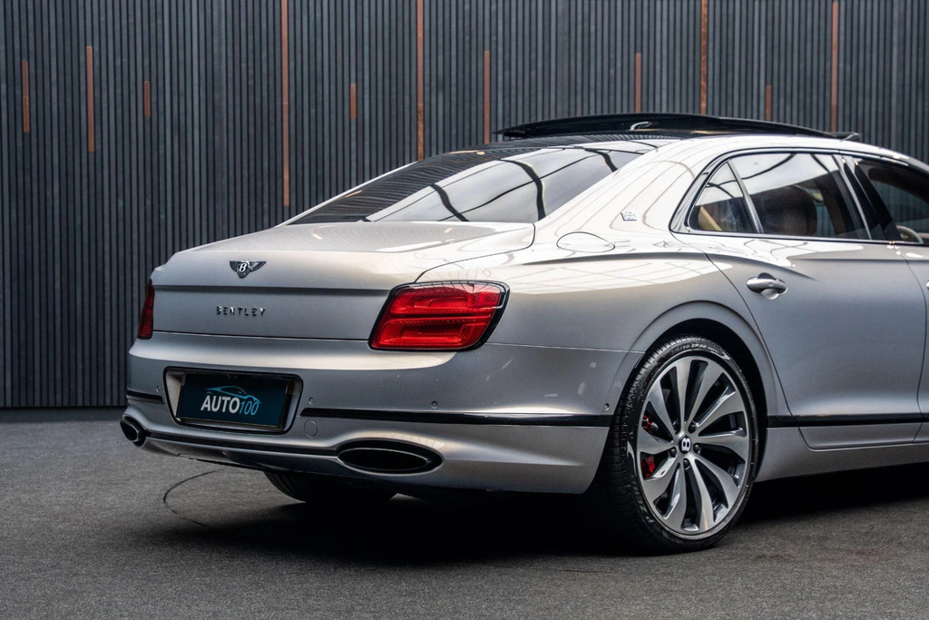 Bentley Flying Spur  Silver #13