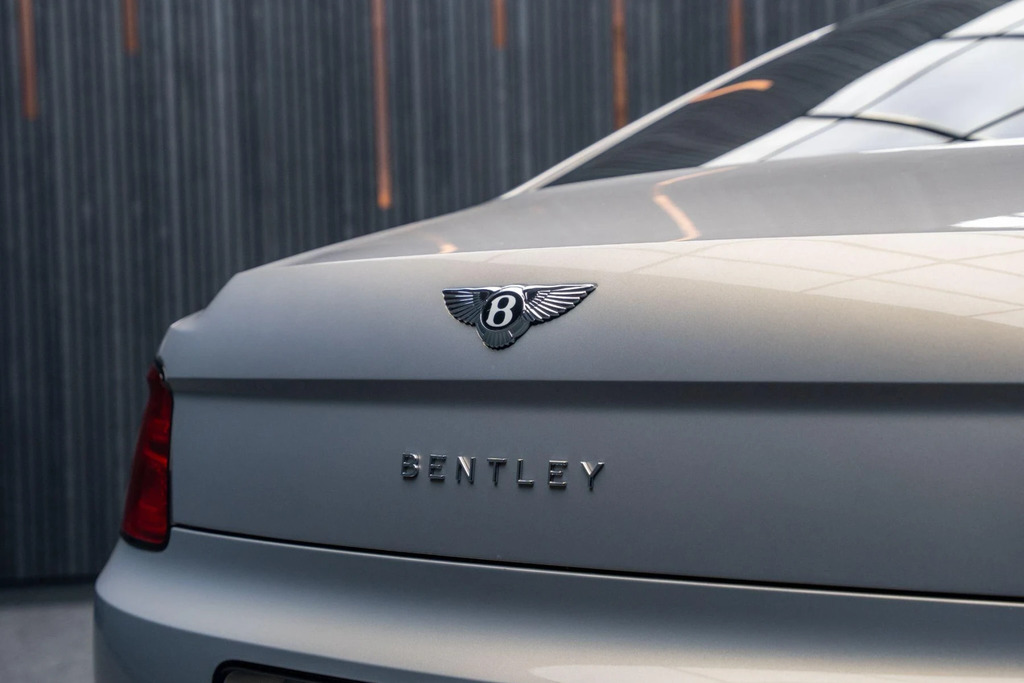 Bentley Flying Spur  Silver #16