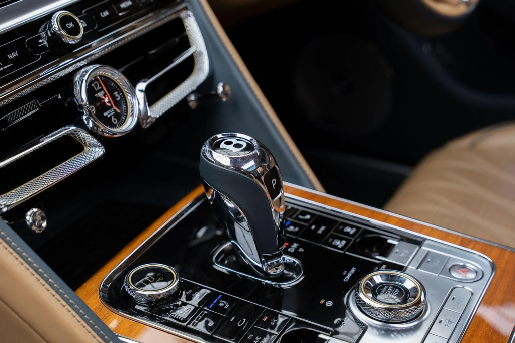 Bentley Flying Spur  Silver #50