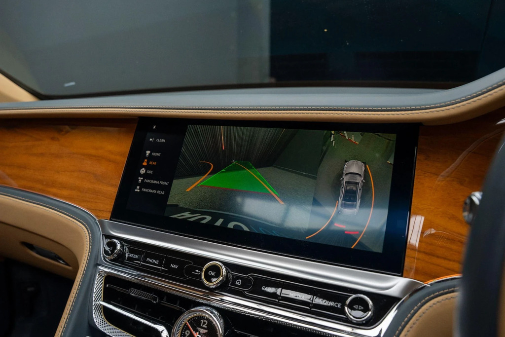 Bentley Flying Spur  Silver #19
