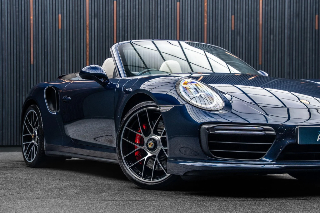 Porsche 911 2dr Pdk  #9