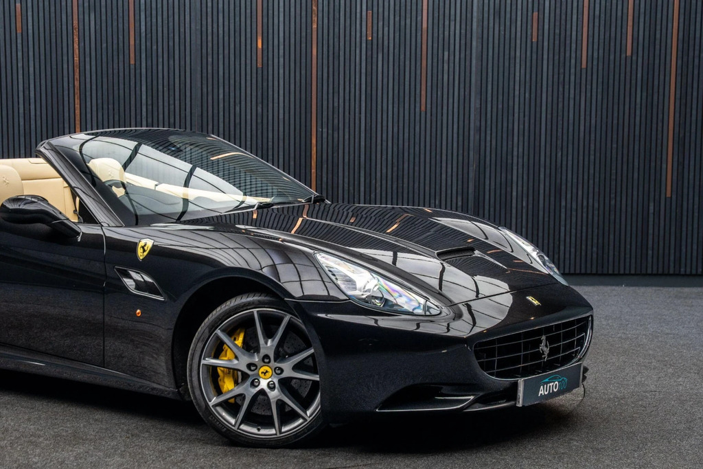 Ferrari California Convertible Red #11