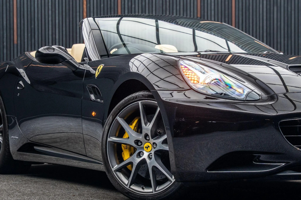 Ferrari California Convertible Red #9