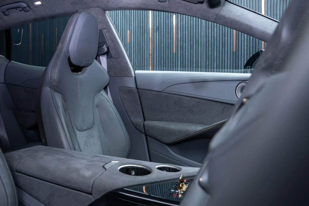Lotus Eletre 450Kw S 112Kwh Black #30