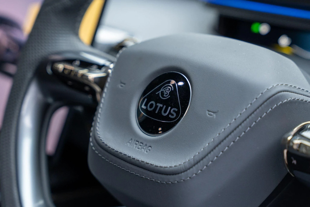 Lotus Eletre 450Kw S 112Kwh Black #31