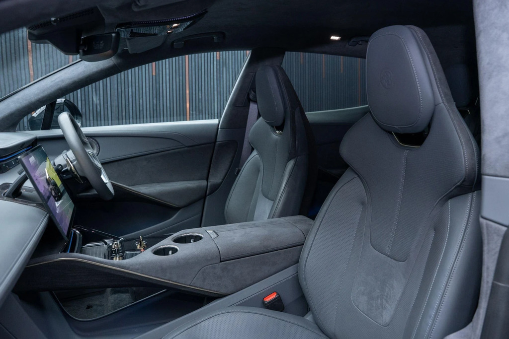 Lotus Eletre 450Kw S 112Kwh Black #37