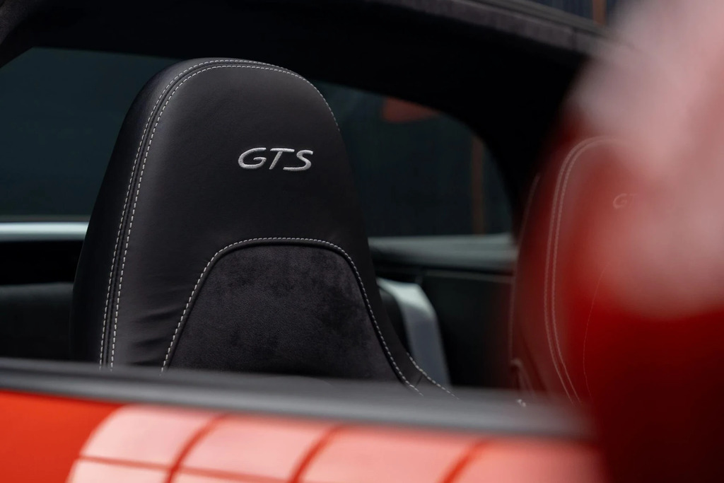 Porsche 911 Carrera Gts Pdk Black #15