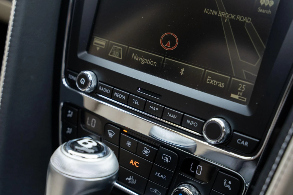 Bentley Flying Spur V8 Saloon Grey #25